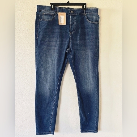 Boohoo Man Jeans Blue Skinny Logo Light Wash Stretch 44x30 New - Picture 1 of 11